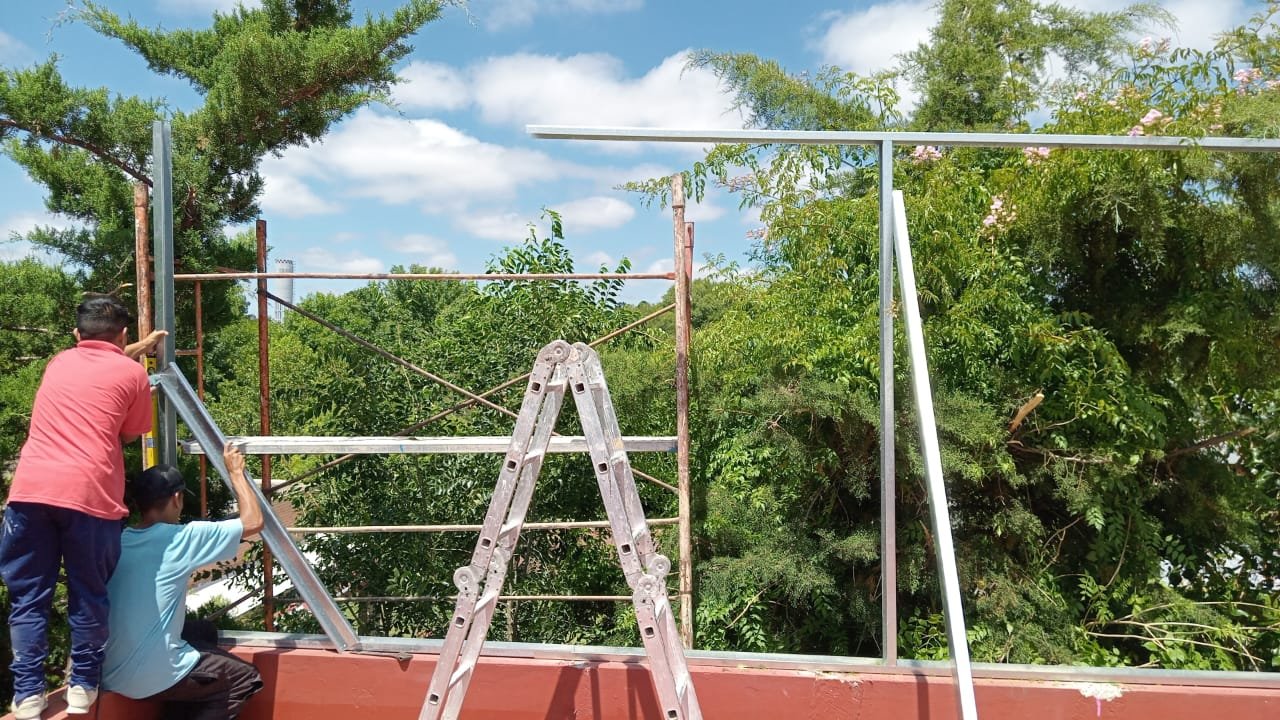 Construcción en Colegio Raíces – Gonnet